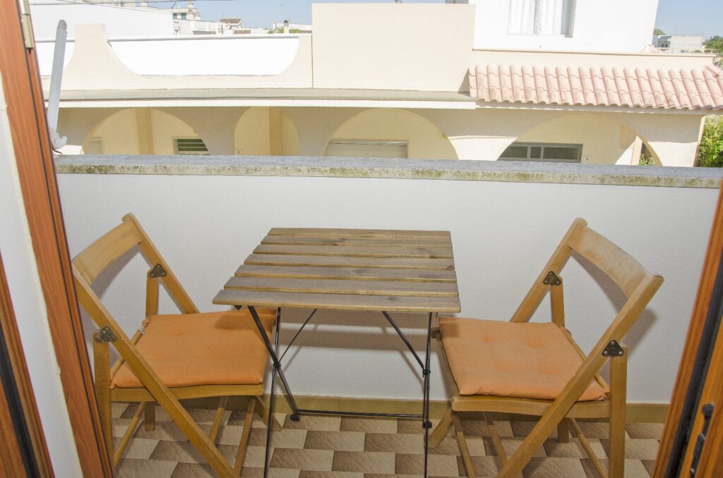 Alloggio turistico con terrazza per brevi soggiorni a Salve